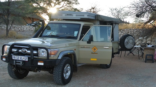 Photo Toyota Land Cruiser 4X4 Bushcamper" au KTP -Afrique du Sud- Bien, mais après notre expérience avec ce véhicule, il n'est pas du tout nécessaire d'avoir un tel 4X4 pour faire la Namibie y compris la Botswana.