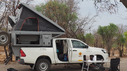 Photo Notre Road Trip 2018 -Botswana- 4X4 "Toyota Hilux Camper 4wd-Hilcam". Très bien et bien suffisant pour parcourir les pistes du Botswana en saison sèche