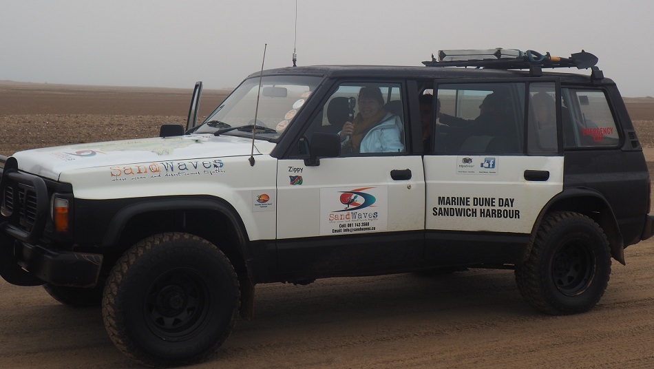 photo msiafricaroadtrip.com 4x4 "Sand Waves" dans les dunes de Sandwich Harbour Namibie